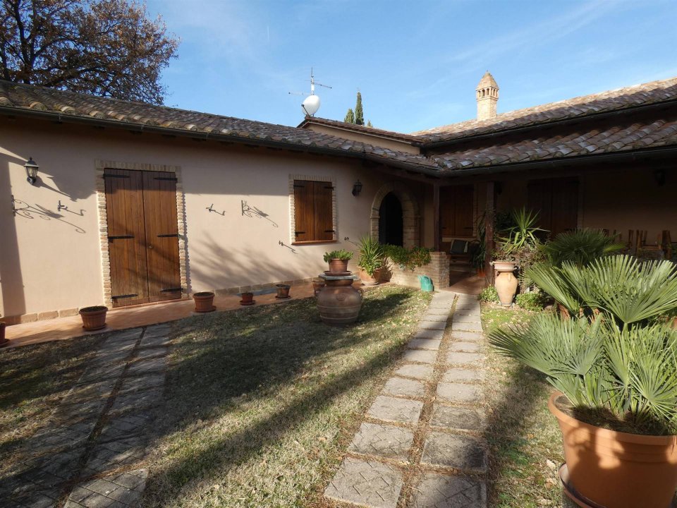 For sale cottage in quiet zone Castiglione del Lago Umbria foto 13
