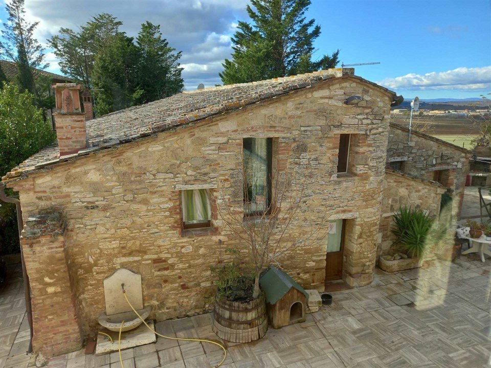 For sale cottage in quiet zone Asciano Toscana foto 7