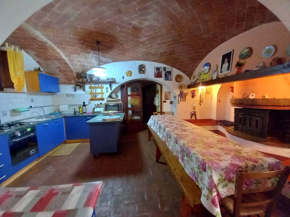 For sale cottage in quiet zone Asciano Toscana foto 18