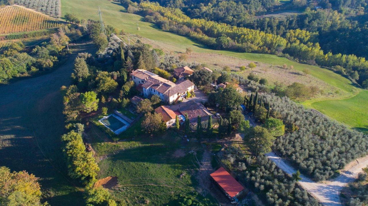 For sale cottage in quiet zone Poggibonsi Toscana foto 4