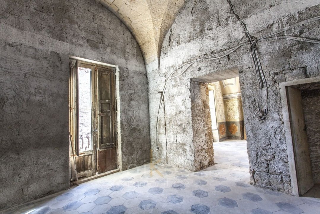 A vendre palais in ville Oria Puglia foto 13