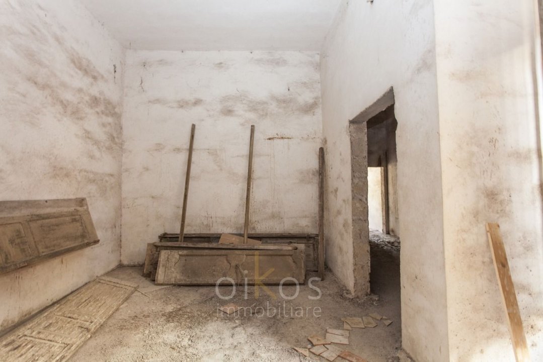Para venda palácio in cidade Oria Puglia foto 31