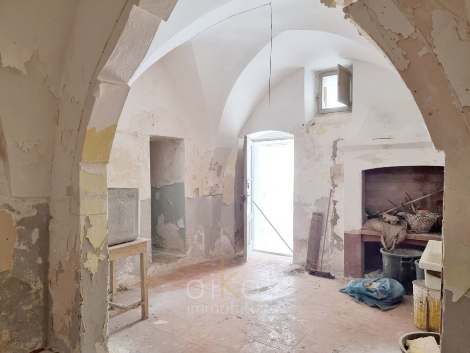 Para venda palácio in cidade Oria Puglia foto 44