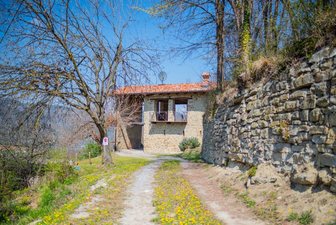 For sale cottage in quiet zone Levice Piemonte foto 7