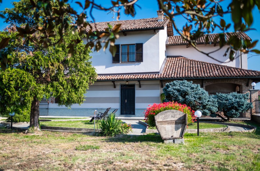 For sale cottage in quiet zone Nizza Monferrato Piemonte foto 1