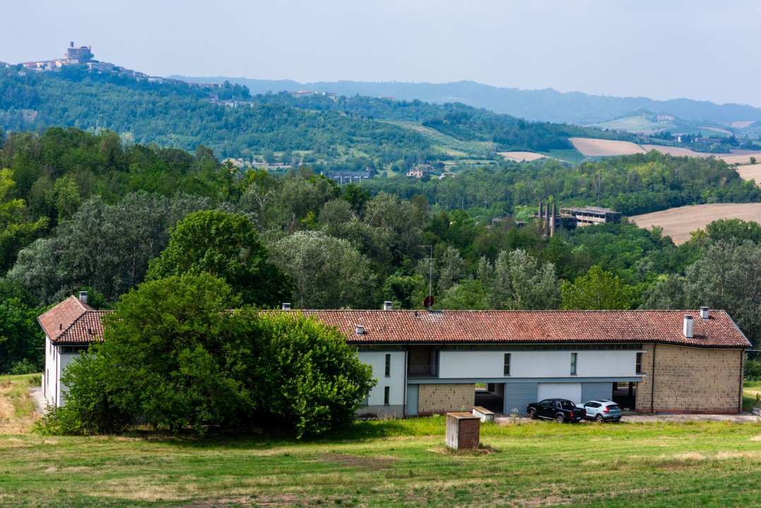 A vendre casale in zone tranquille Ozzano Monferrato Piemonte foto 5
