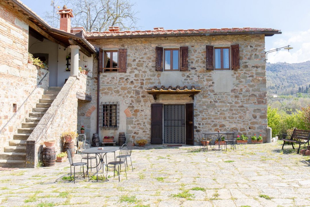 For sale cottage in quiet zone Pelago Toscana foto 5