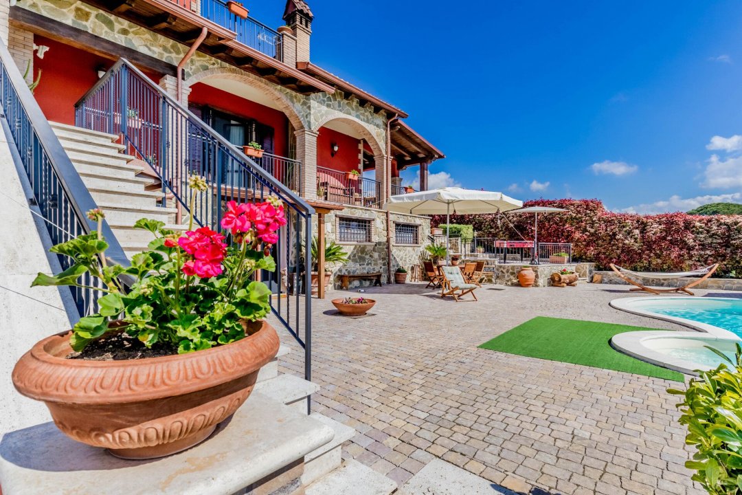 Se vende villa in zona tranquila Guidonia Montecelio Lazio foto 8