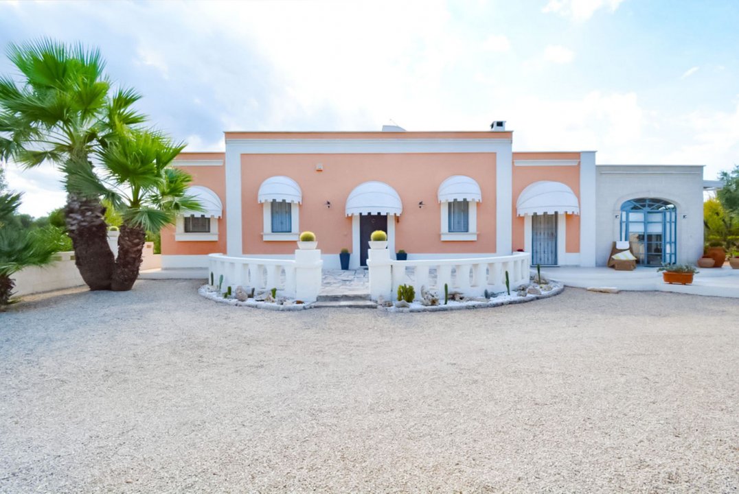 Se vende villa in zona tranquila San Vito dei Normanni Puglia foto 2