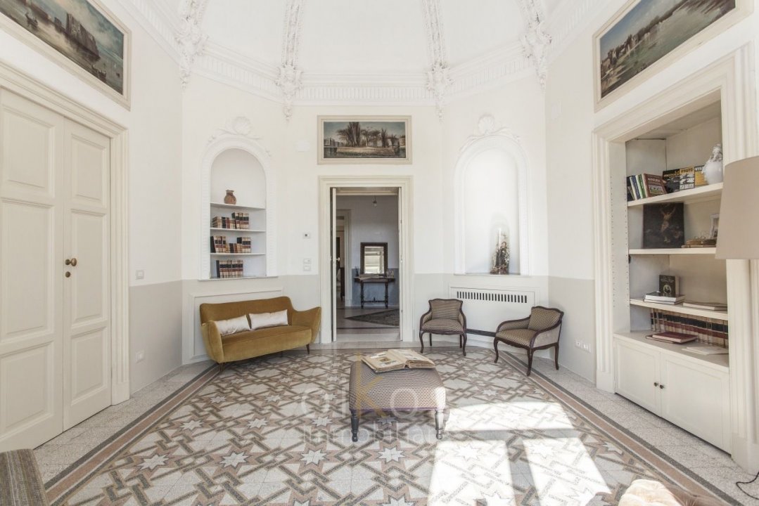 Para venda palácio in zona tranquila Manduria Puglia foto 13