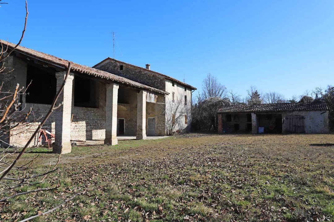 For sale cottage in quiet zone Felino Emilia-Romagna foto 1