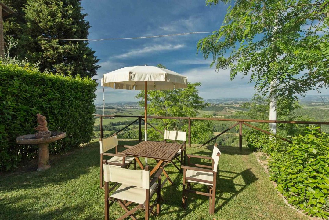 For sale cottage in quiet zone San Gimignano Toscana foto 10