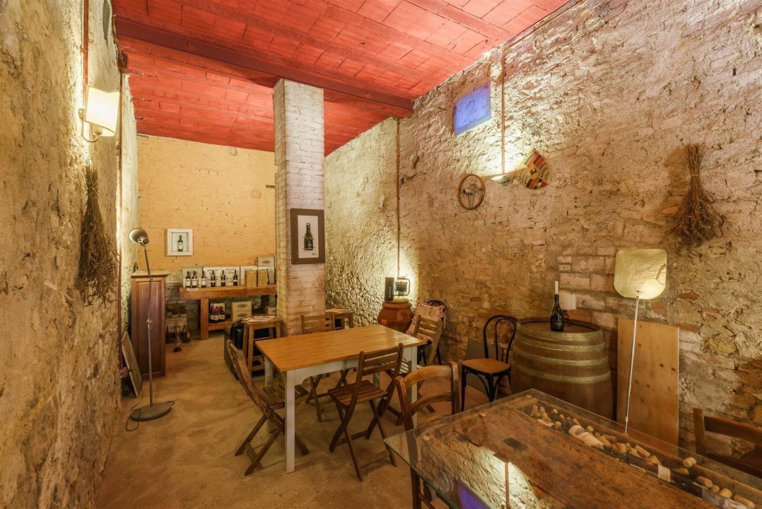 For sale cottage in quiet zone San Gimignano Toscana foto 14