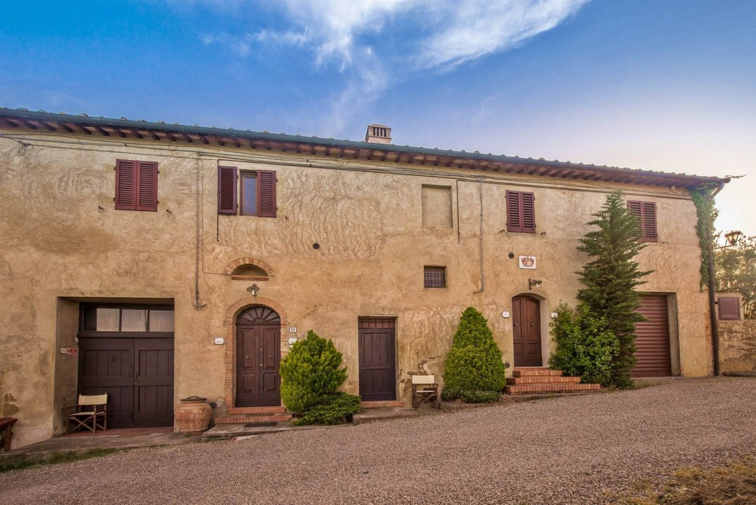 For sale cottage in quiet zone San Gimignano Toscana foto 11