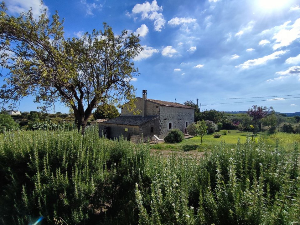 Zu verkaufen villa in berg Rosolini Sicilia foto 6