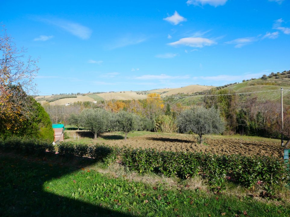 Se vende villa in zona tranquila Alanno Abruzzo foto 3