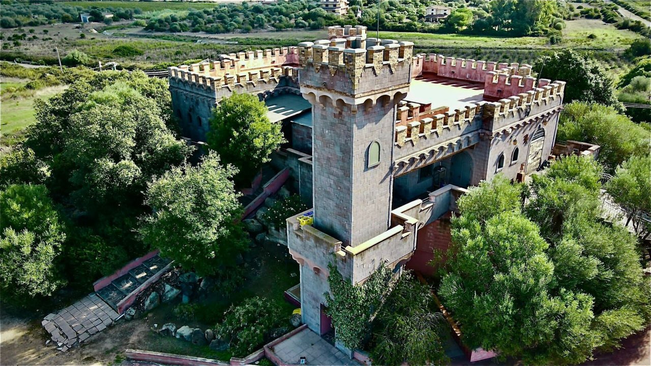 For sale castle in quiet zone Olmedo Sardegna foto 5