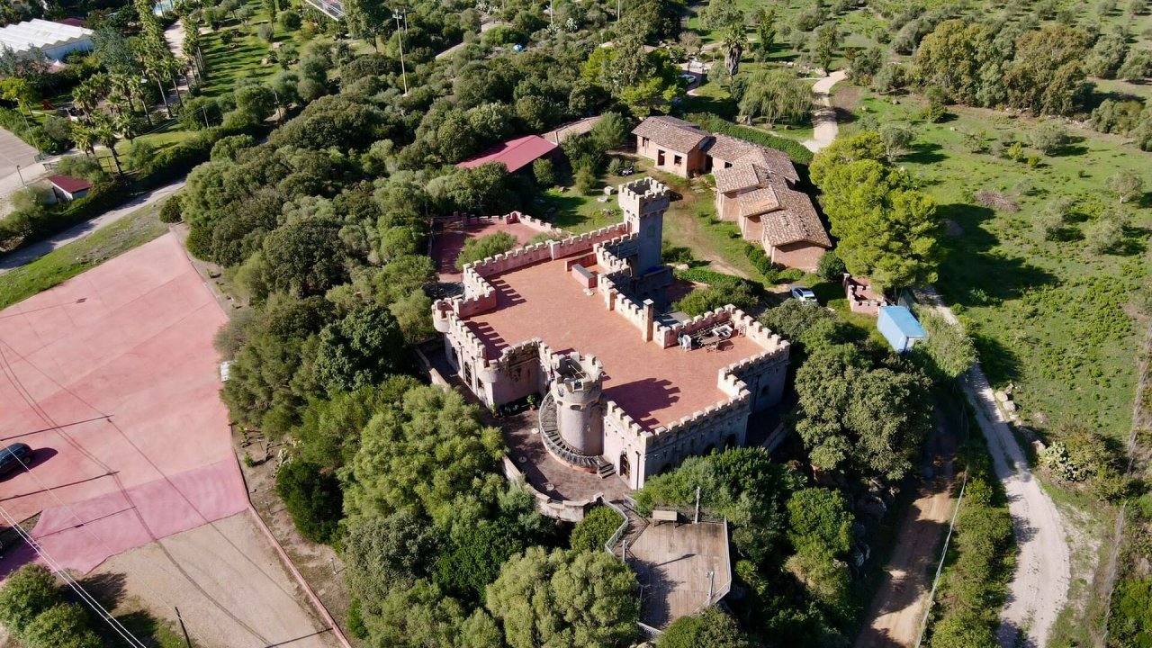 For sale castle in quiet zone Olmedo Sardegna foto 11