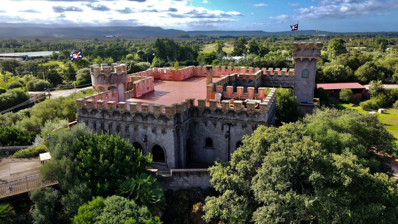 A vendre château in zone tranquille Olmedo Sardegna foto 12