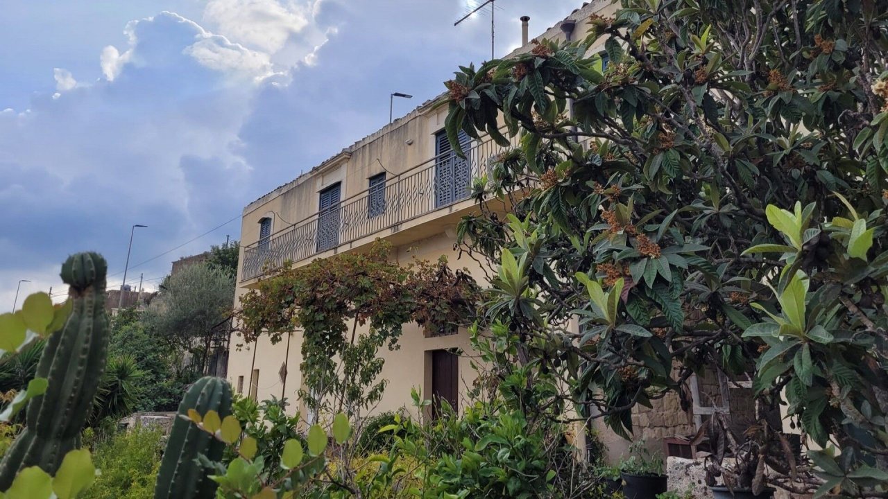 For sale cottage in quiet zone Modica Sicilia foto 3