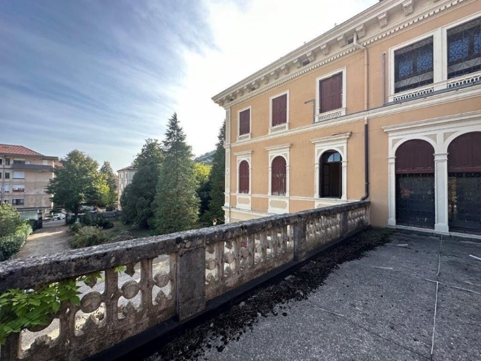 For sale real estate transaction in quiet zone Vittorio Veneto Veneto foto 6