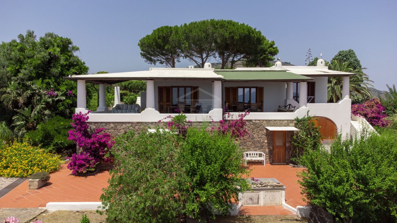 For sale villa in  Lipari Sicilia foto 6