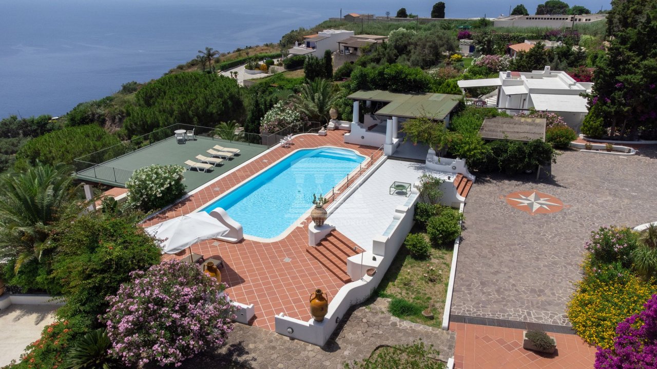 For sale villa in  Lipari Sicilia foto 8