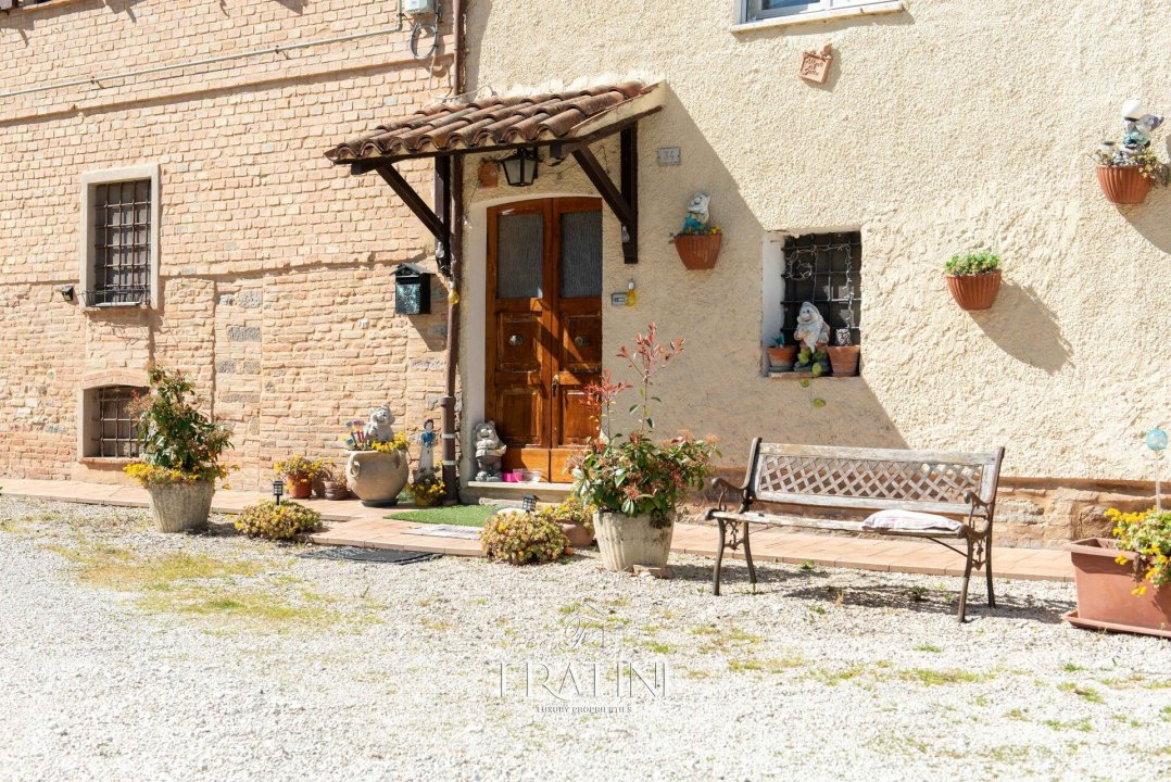 For sale cottage in quiet zone Matelica Marche foto 31