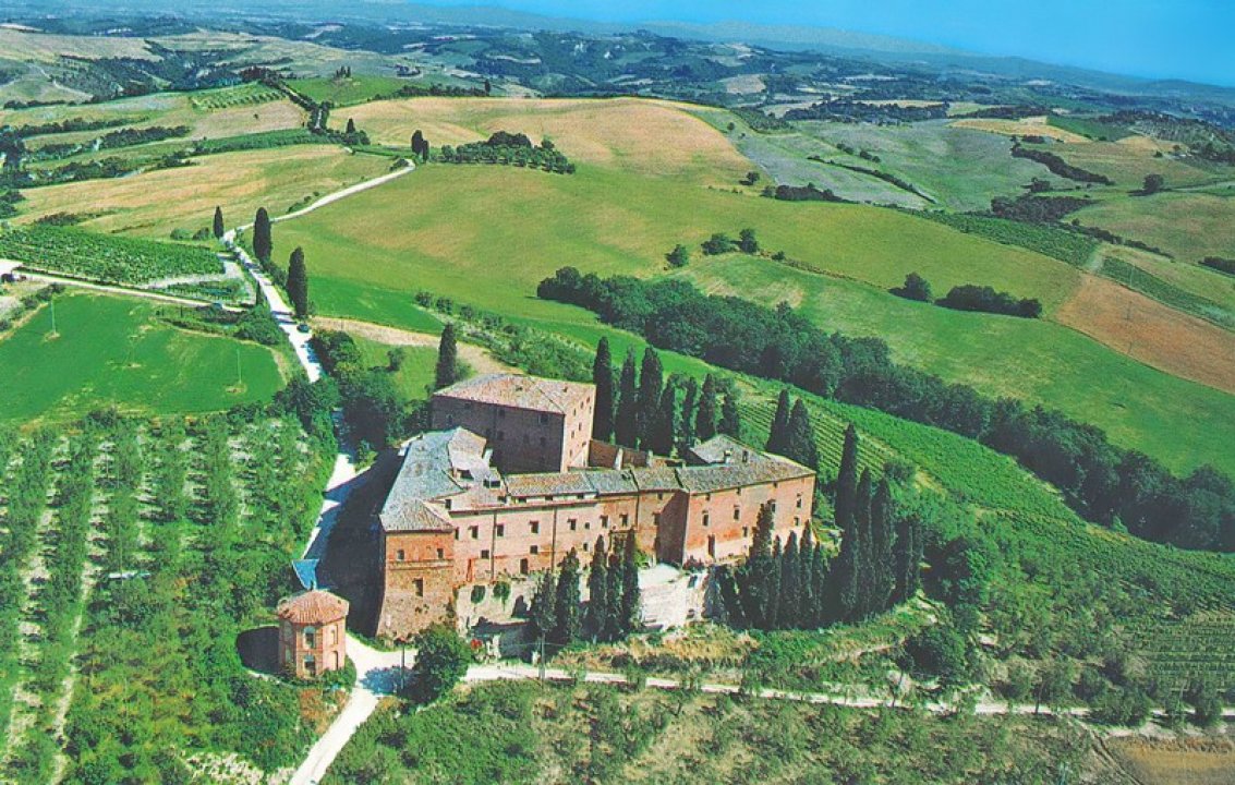 A vendre château in zone tranquille Montalcino Toscana foto 23