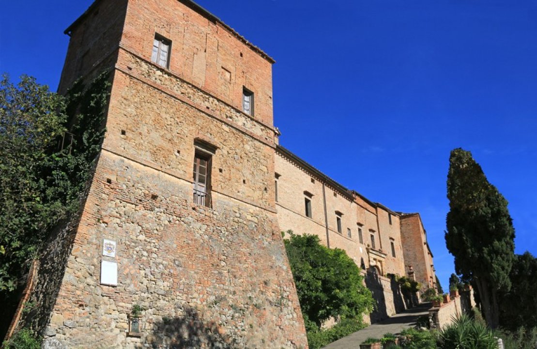 A vendre château in zone tranquille Montalcino Toscana foto 12