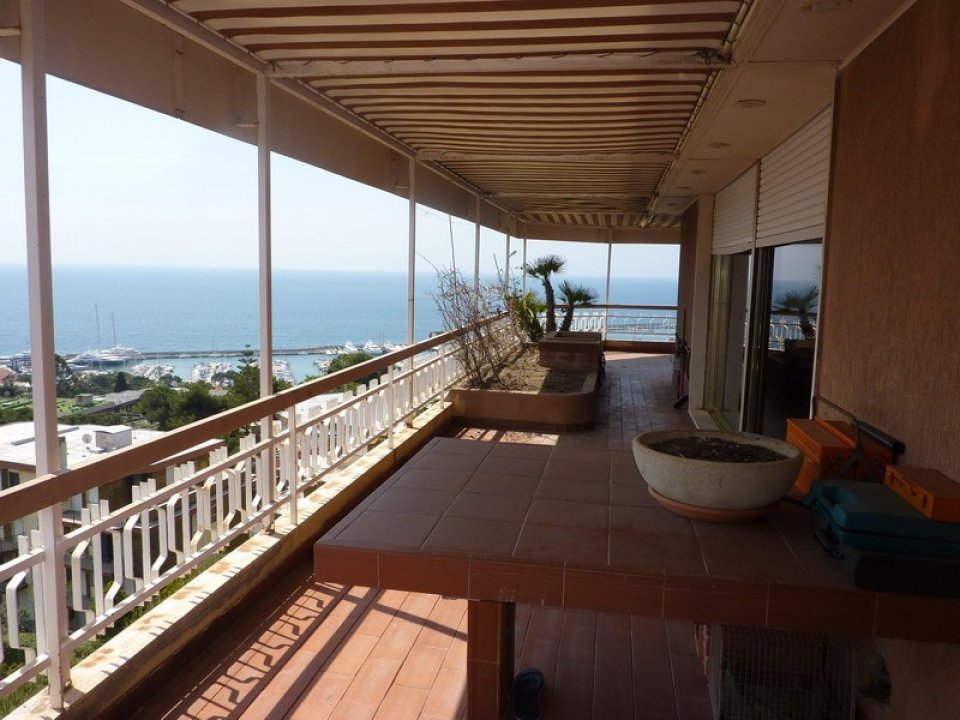 For sale penthouse by the sea Sanremo Liguria foto 8