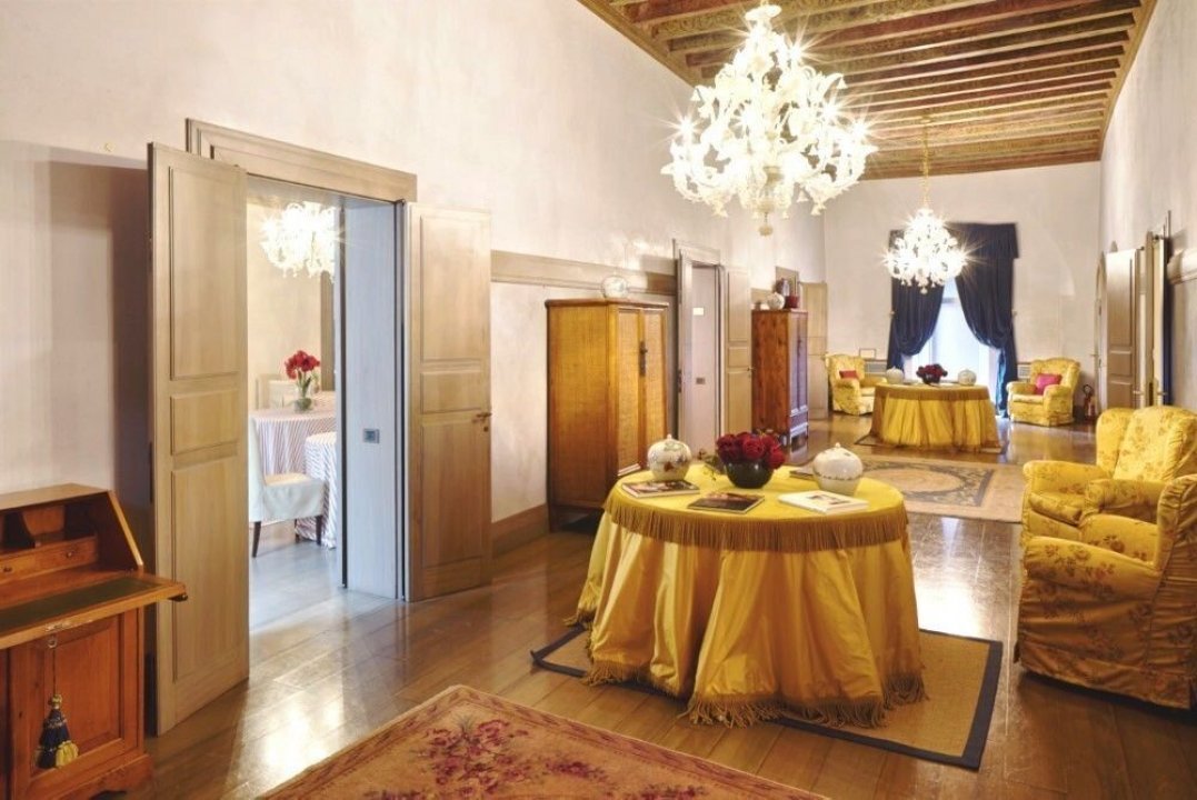 Se vende palacio in ciudad Ravenna Emilia-Romagna foto 9