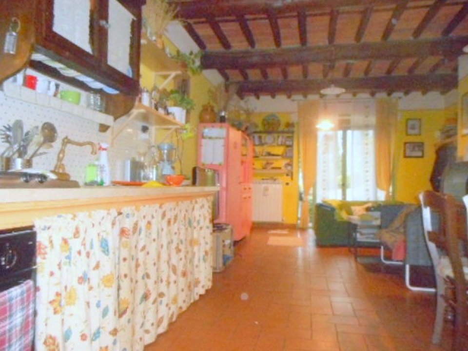 For sale cottage in quiet zone Lucca Toscana foto 5