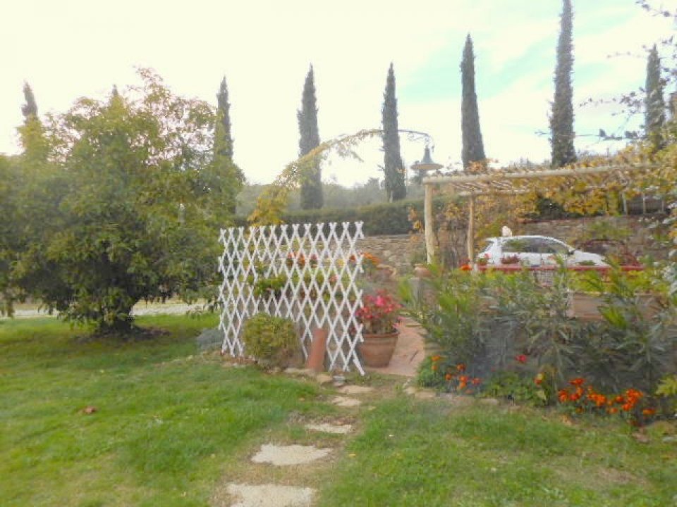 For sale cottage in quiet zone Lucca Toscana foto 4