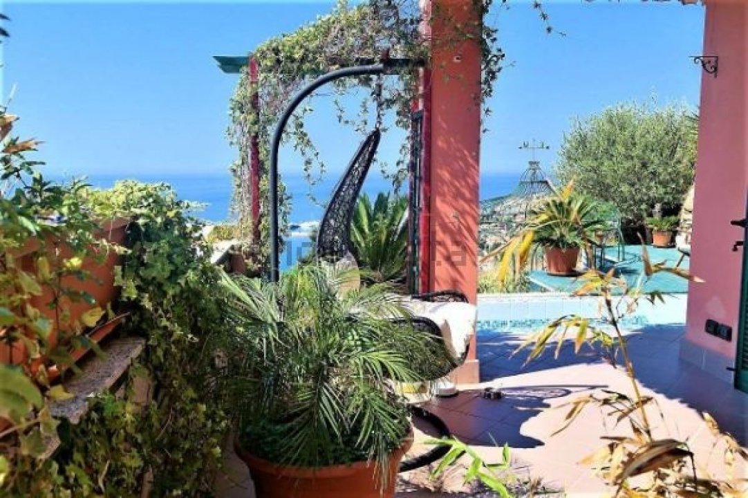 Se vende villa by the mar Sanremo Liguria foto 5