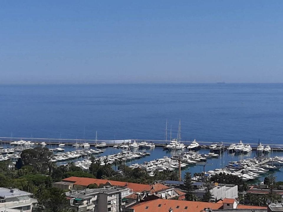 A vendre penthouse in ville Sanremo Liguria foto 2