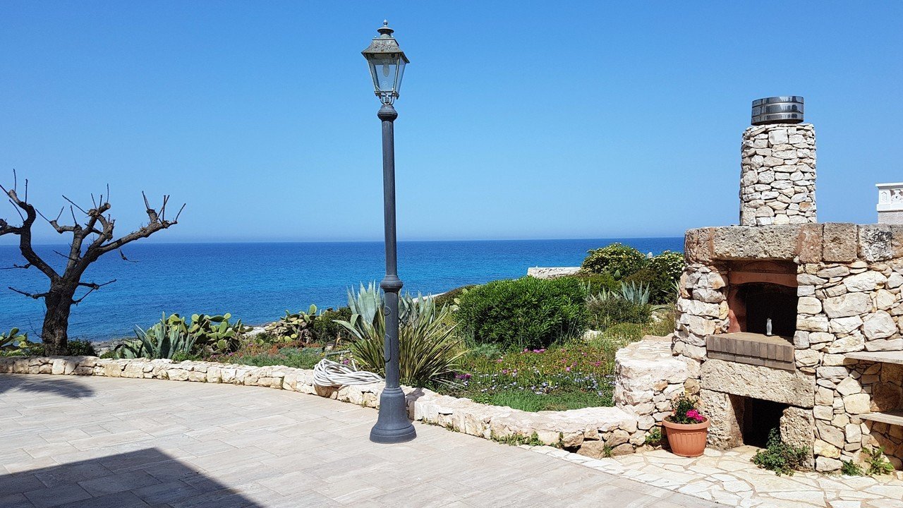 Se vende villa by the mar Racale Puglia foto 18
