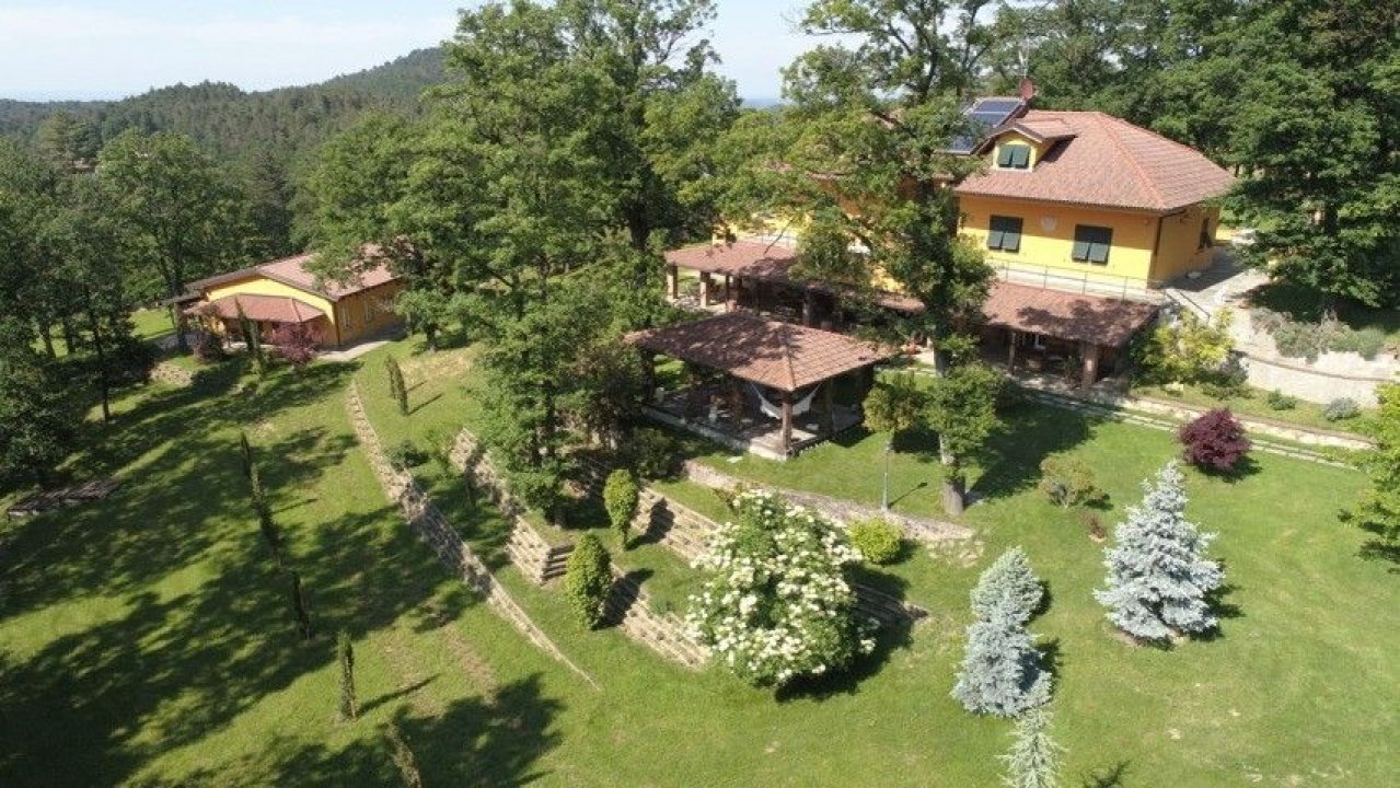 Se vende villa in zona tranquila Ovada Piemonte foto 2