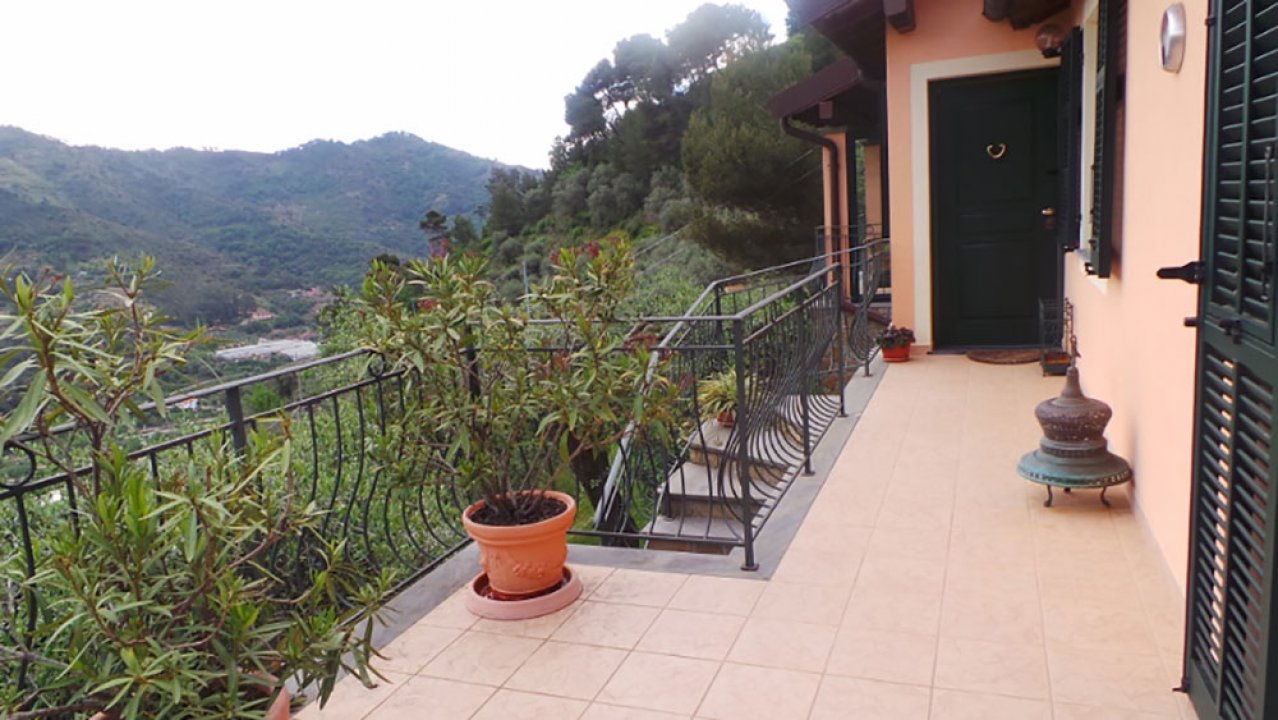 A vendre villa in zone tranquille Dolceacqua Liguria foto 15