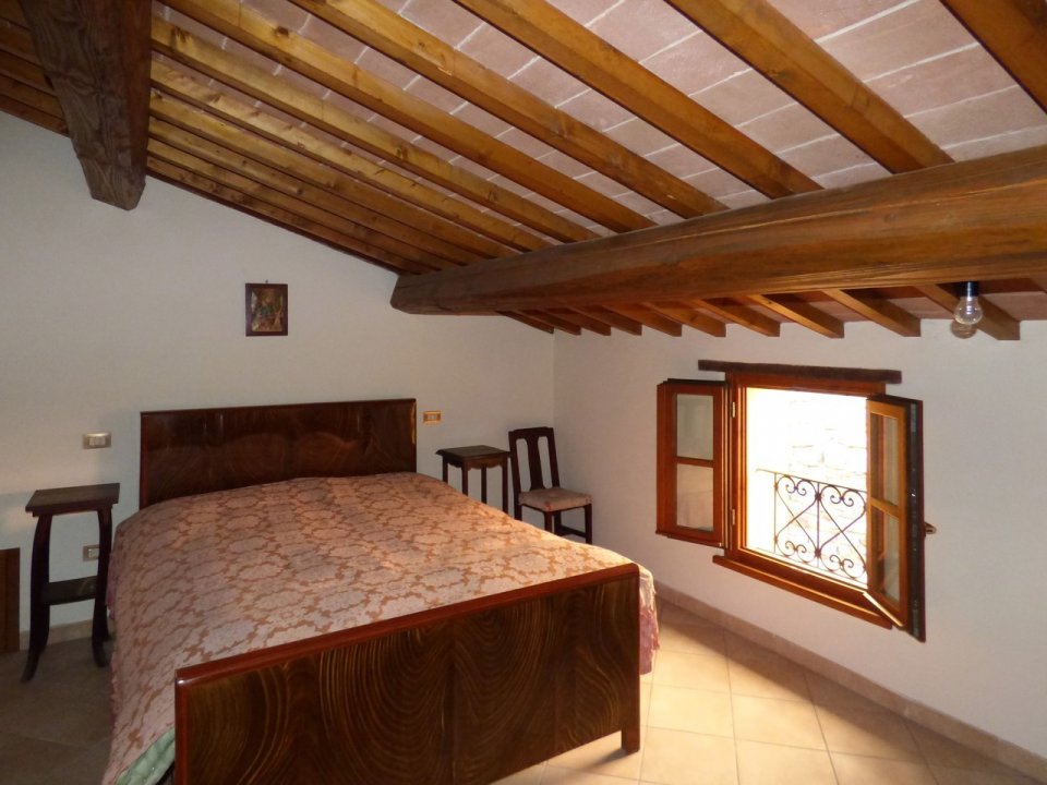 For sale apartment in quiet zone Lucignano Toscana foto 10