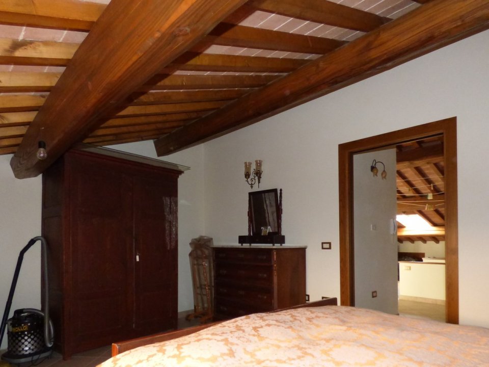 For sale apartment in quiet zone Lucignano Toscana foto 9