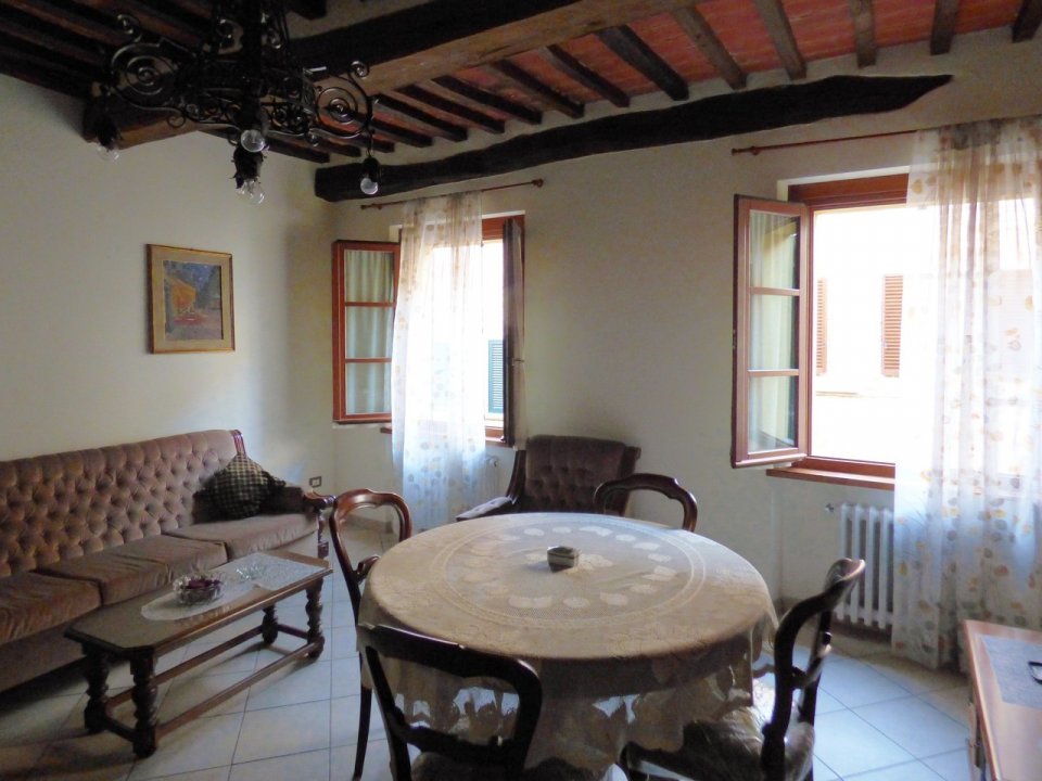 For sale apartment in quiet zone Lucignano Toscana foto 4