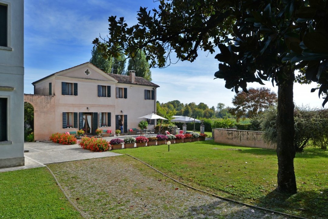 Se vende villa in zona tranquila Villorba Veneto foto 6