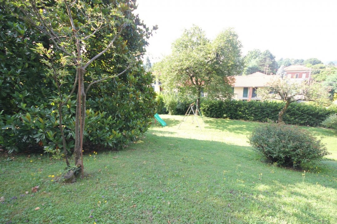 For sale villa in quiet zone Calco Lombardia foto 8