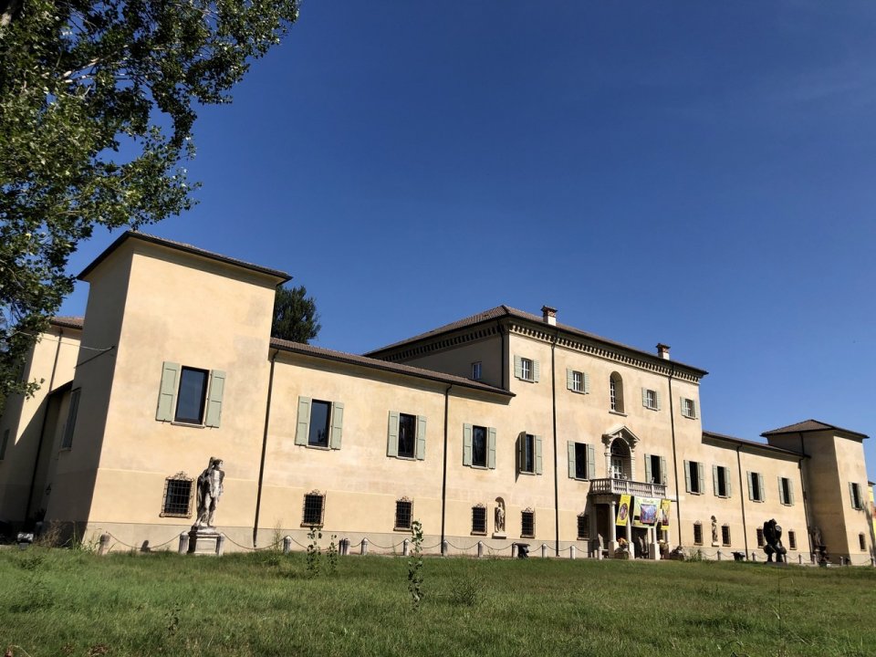 Se vende palacio in ciudad Reggiolo Emilia-Romagna foto 33