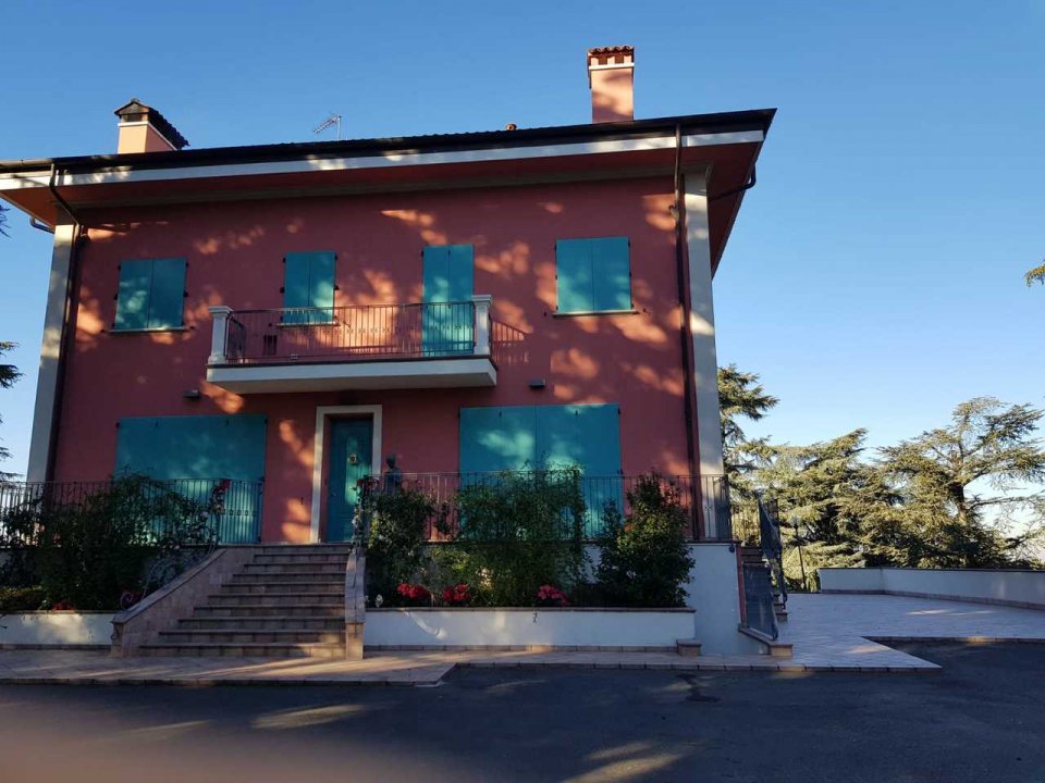Se vende villa in zona tranquila Bologna Emilia-Romagna foto 3