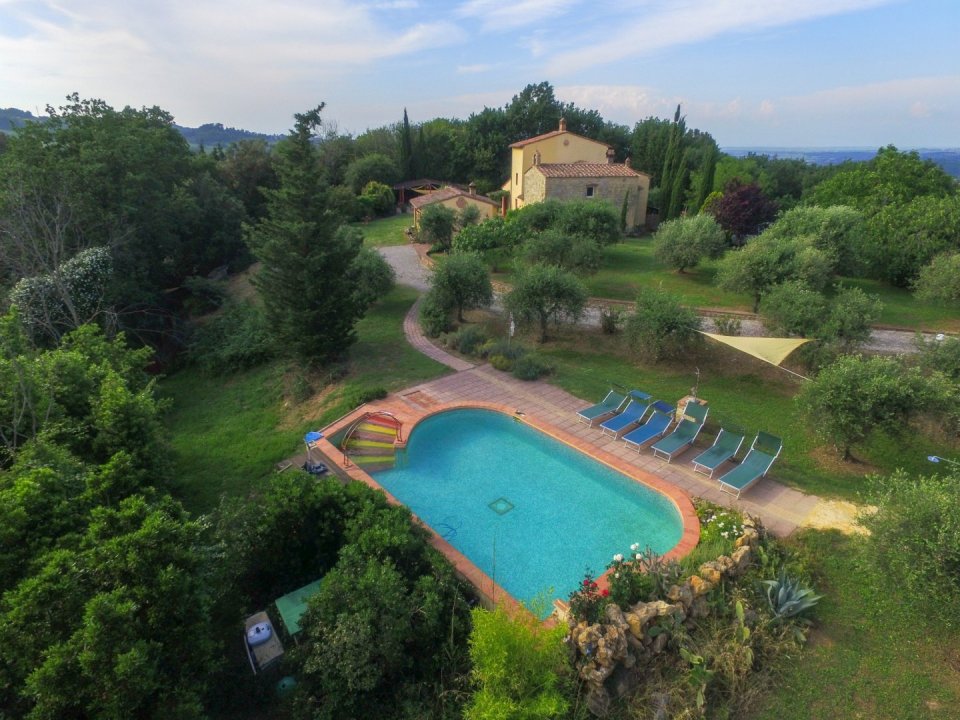 Se vende villa in zona tranquila Casciana Terme Toscana foto 3