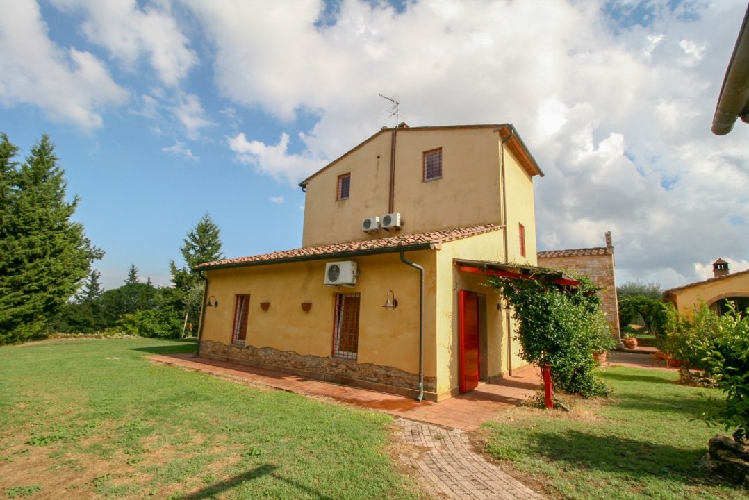 Se vende villa in zona tranquila Casciana Terme Toscana foto 5