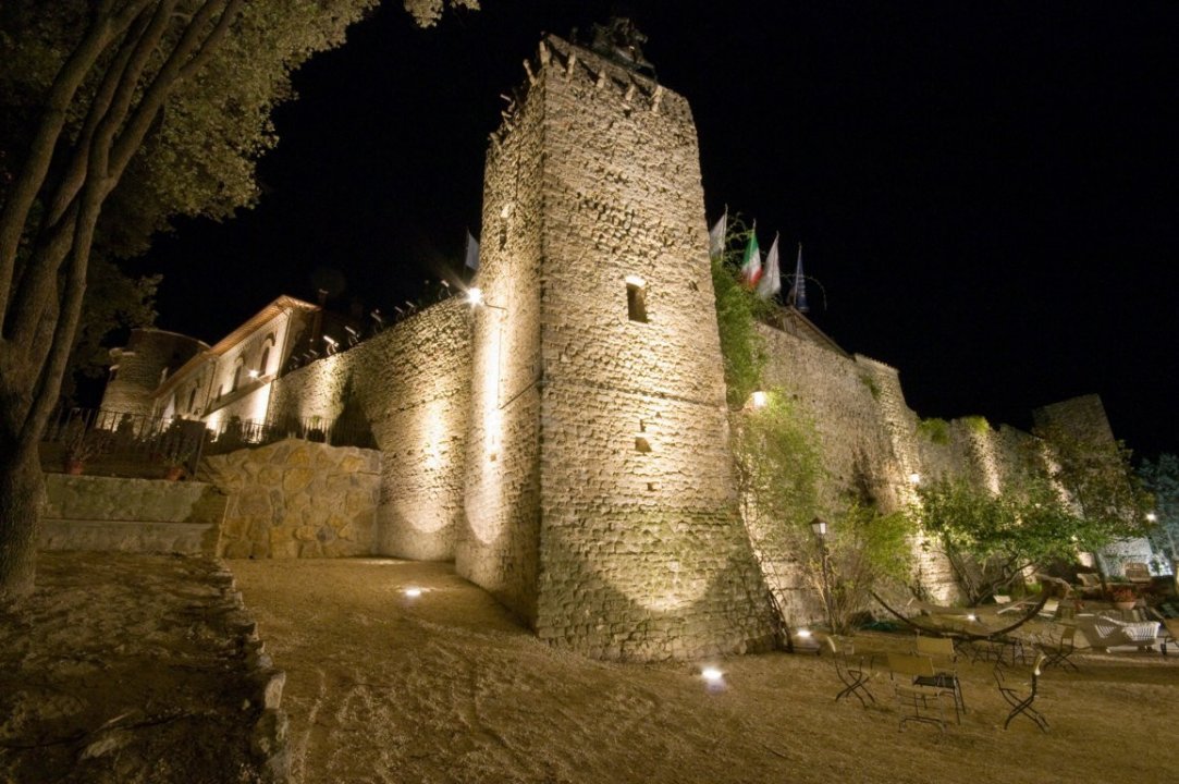 A vendre château in zone tranquille Deruta Umbria foto 48
