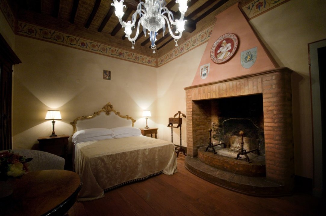 Se vende castillo in zona tranquila Deruta Umbria foto 23
